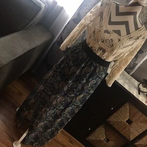 Socialite maxi skirt with double slit